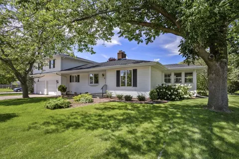 2 Continental Ct, Appleton, WI 54911