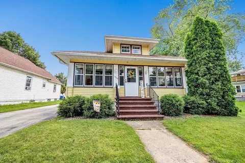 1368 Day St, Green Bay, WI 54302