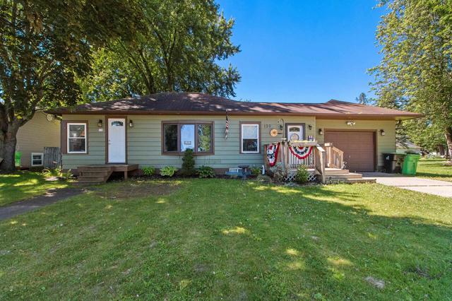 130 Jackson St, Oconto Falls, WI 54154