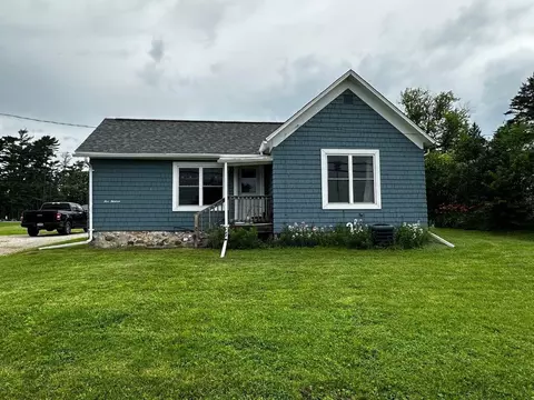 513 N Nash St, Hortonville, WI 54944