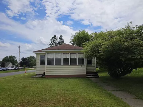501 Detroit Ave, Iron Mountain, MI 49801