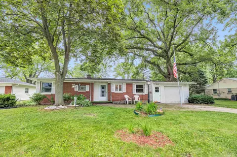 836 N Clay St, De Pere, WI 54115