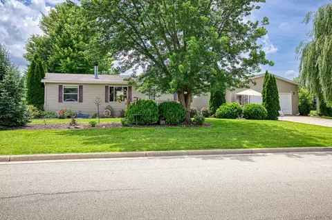 106 Meyer Ct, Whitelaw, WI 54247
