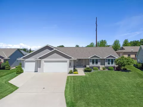 3189 Beth Dr, Green Bay, WI 54311
