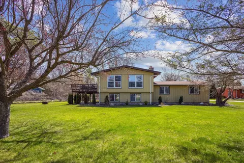 1661 Egg Harbor Rd, Sturgeon Bay, WI 54235