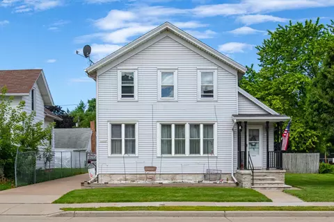 1609 Oregon St, Oshkosh, WI 54902