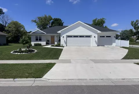 1757 Alfred Way, Green Bay, WI 54313