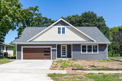 1048 Taft Ave, Oshkosh, WI 54902
