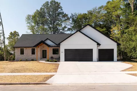 2567 Meyer Way, De Pere, WI 54115