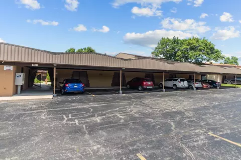 1441 Van Dyke Rd #2H, Appleton, WI 54914 photo 2