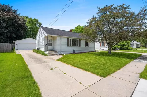 1197 Langlade Ave, Green Bay, WI 54304