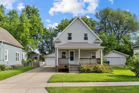 1038 W 5th St, Appleton, WI 54914 photo 2