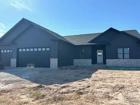 N8039 Blue Heron Circle, Sherwood, WI 54169