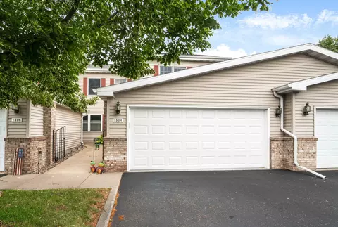1504 Dickenson Ct #16, Neenah, WI 54956
