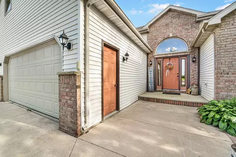 w4039 Devine Drive, Appleton, WI 54913 photo 2