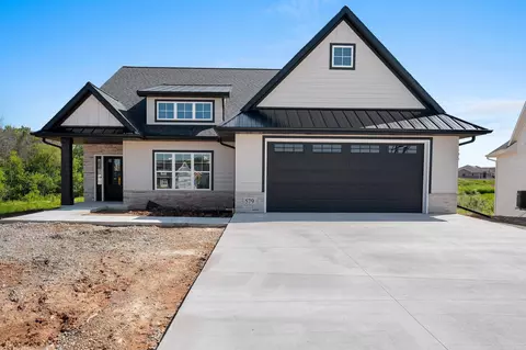 579 Lemere Ct, Howard, WI 54313