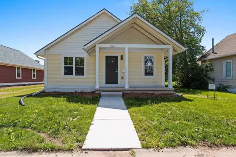 1162 Day St, Green Bay, WI 54302