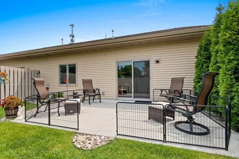 1572 Stanton Cir, Appleton, WI 54915 photo 32