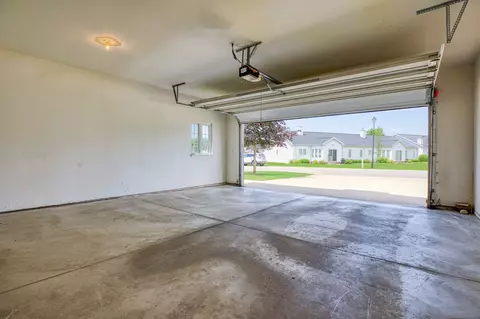 1009 W Windtree Dr, Appleton, WI 54914 photo 32