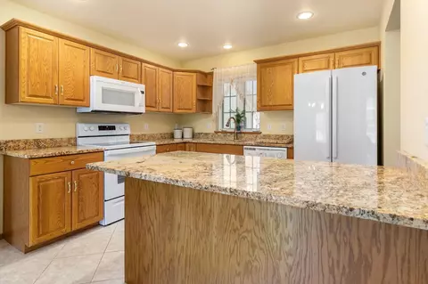 1009 W Windtree Dr, Appleton, WI 54914 photo 12