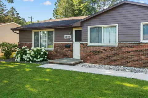 2025 Winwood Dr, Appleton, WI 54915 photo 2