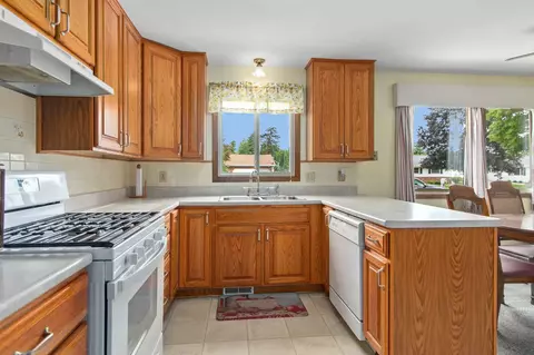2025 Winwood Dr, Appleton, WI 54915 photo 9