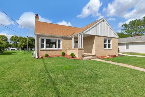 412 Dieckhoff St, Neenah, WI 54956