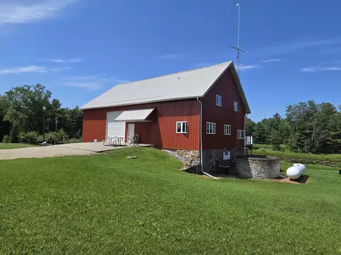 e3538 Boelter Road, Iola, WI 54945