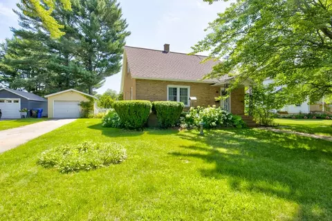 384 S Peck Ave, Peshtigo, WI 54157