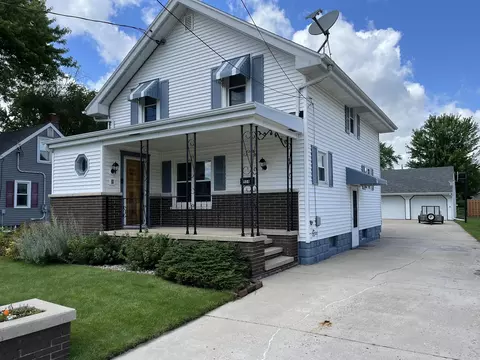 524 W Mckinley Ave, Little Chute, WI 54140
