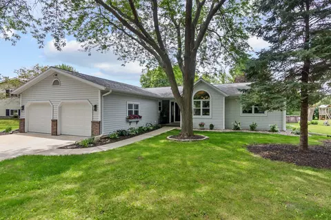 50 Eastbrook Ln, Fond Du Lac, WI 54935
