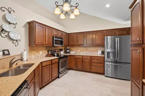 2207 E Tuscany Way, Appleton, WI 54913 photo 16