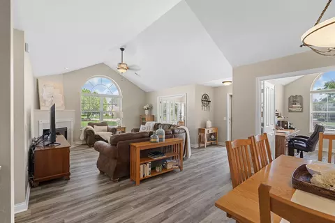 2207 E Tuscany Way, Appleton, WI 54913 photo 9