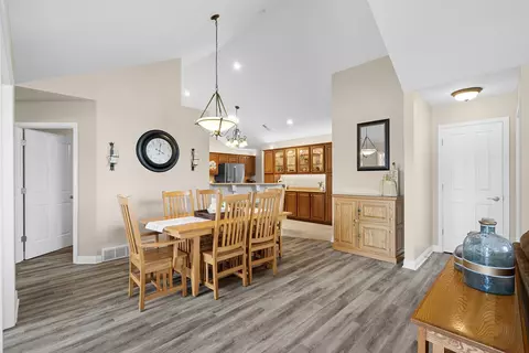 2207 E Tuscany Way, Appleton, WI 54913 photo 8