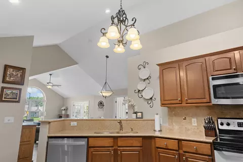 2207 E Tuscany Way, Appleton, WI 54913 photo 14
