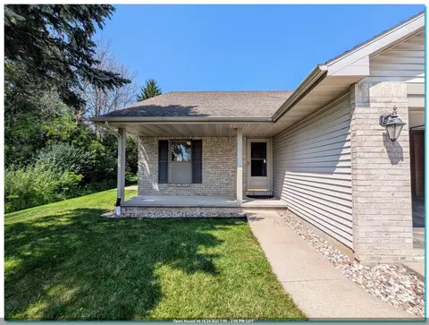 3022 W Glenpark Dr, Appleton, WI 54914 photo 1