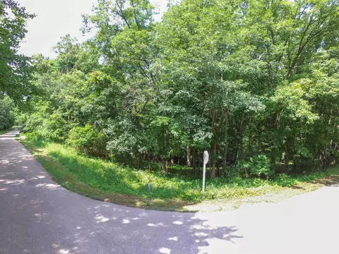 W7190 N Oakwood Circle, Neshkoro, WI 54960