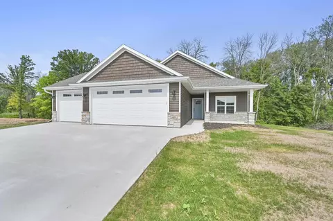 415 Hidden Creek Trl, Green Bay, WI 54303