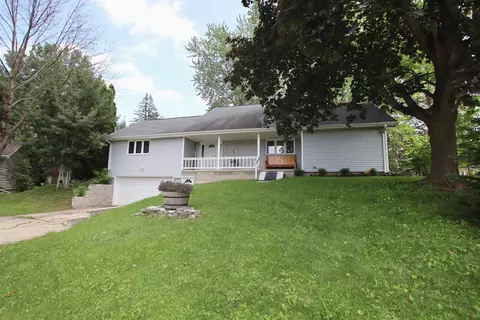 427 College Ct, Beaver Dam, WI 53916