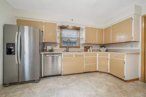 1007 N Richmond St, Appleton, WI 54911 photo 9