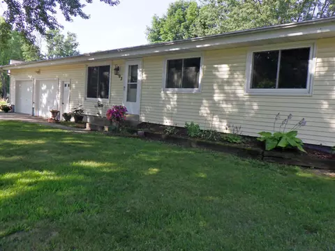 103 Hillcrest Dr, Marion, WI 54950