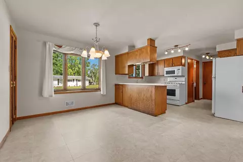 451 Sunset Ct, Denmark, WI 54208 photo 7