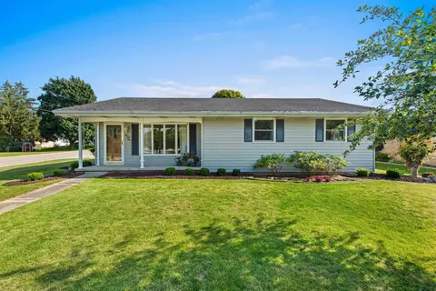 451 Sunset Ct, Denmark, WI 54208 photo 2