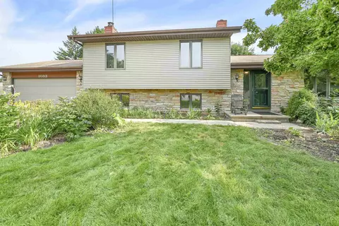 1033 Charles Ct, Neenah, WI 54956