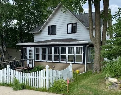 716 Jefferson St, Sturgeon Bay, WI 54235