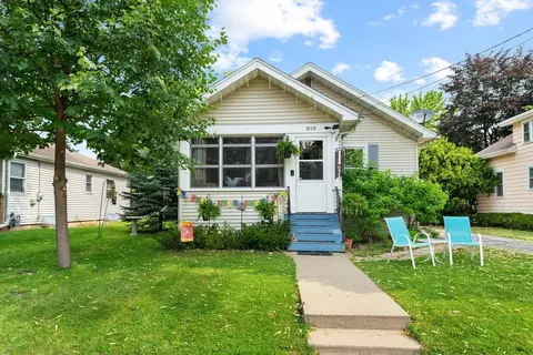 818 E New York Ave, Oshkosh, WI 54901