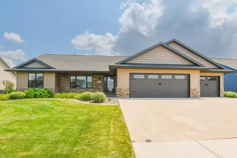 2864 Sussex Rd, Green Bay, WI 54311