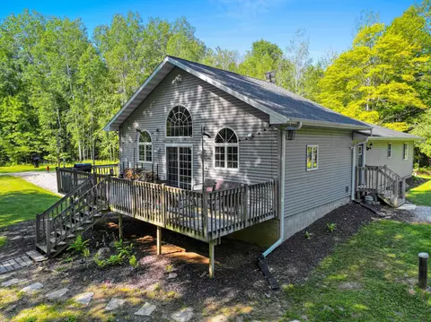 9495 Kinzinger Ln, Pound, WI 54161