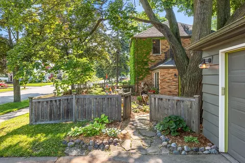Exterior - 623 S Mueller St, Appleton, WI 54914 photo 6 of 9