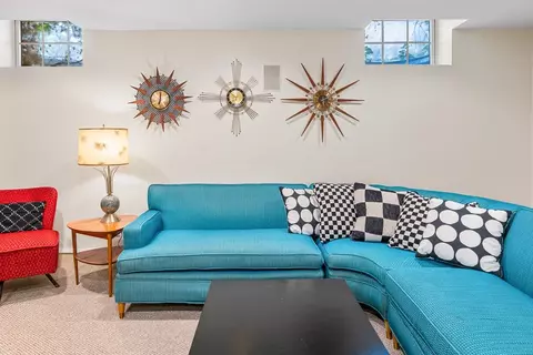 Living - 623 S Mueller St, Appleton, WI 54914 photo 4 of 5